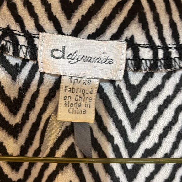 Size extra, small, dynamite blouse - Picture 5 of 14